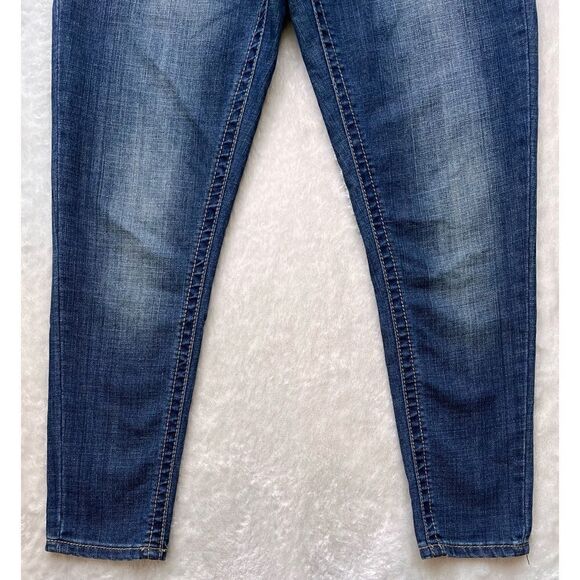 Seven7 Skinny Easy Fit Jeans with Embellished Embroidered Back Pockets, Size 6 - Picture 8 of 13